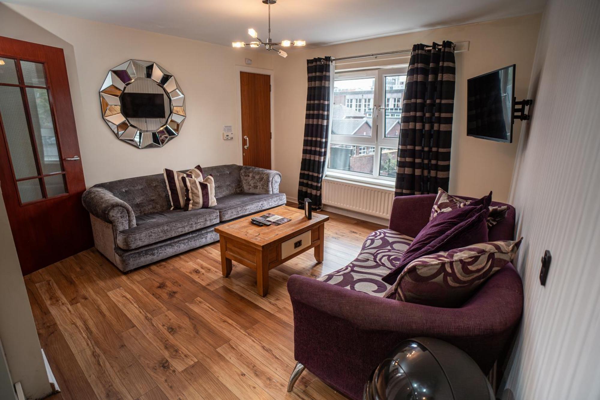3 Bedroom Central Apartment In Belfast City Centre Buitenkant foto